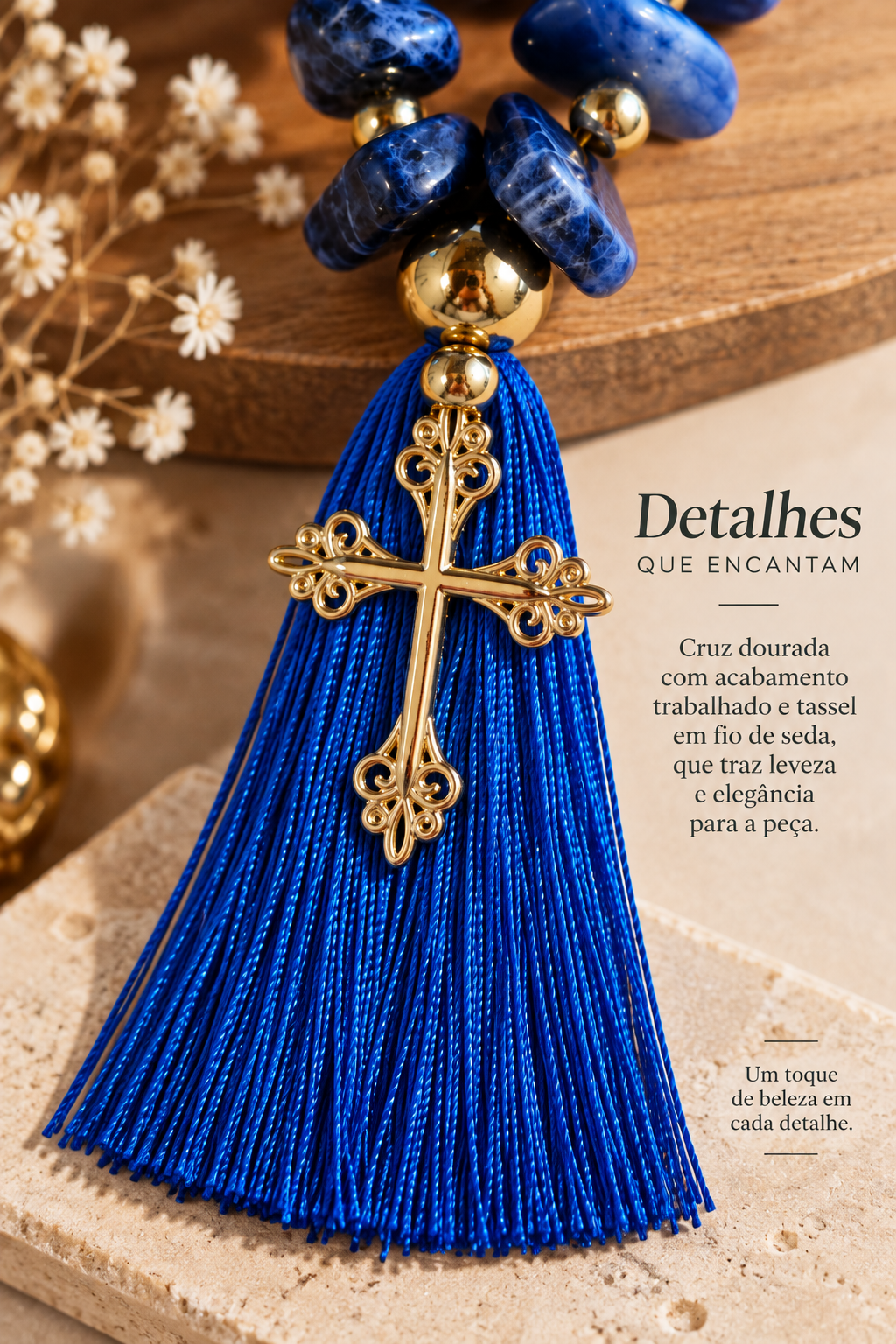 Mini Terço em Quartzo Azul com Tassel e Cruz Dourada AN251