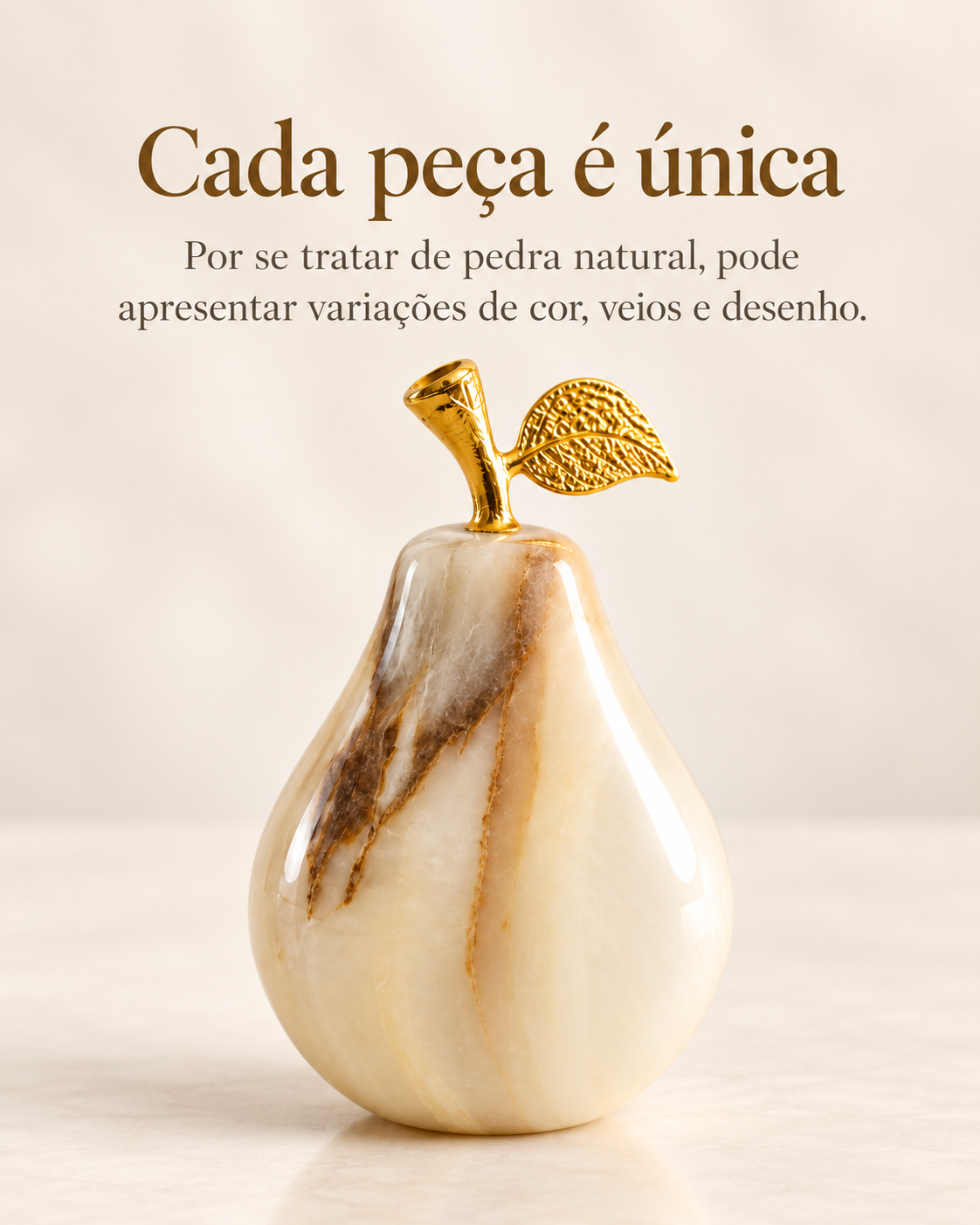 Pera Decorativa em Ônix Paquistanês Pedra Natural com Detalhe Dourado