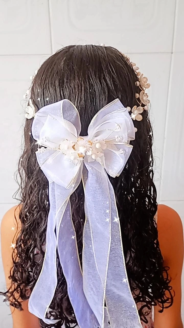 Tiara e Laço Encanto ( aramado)