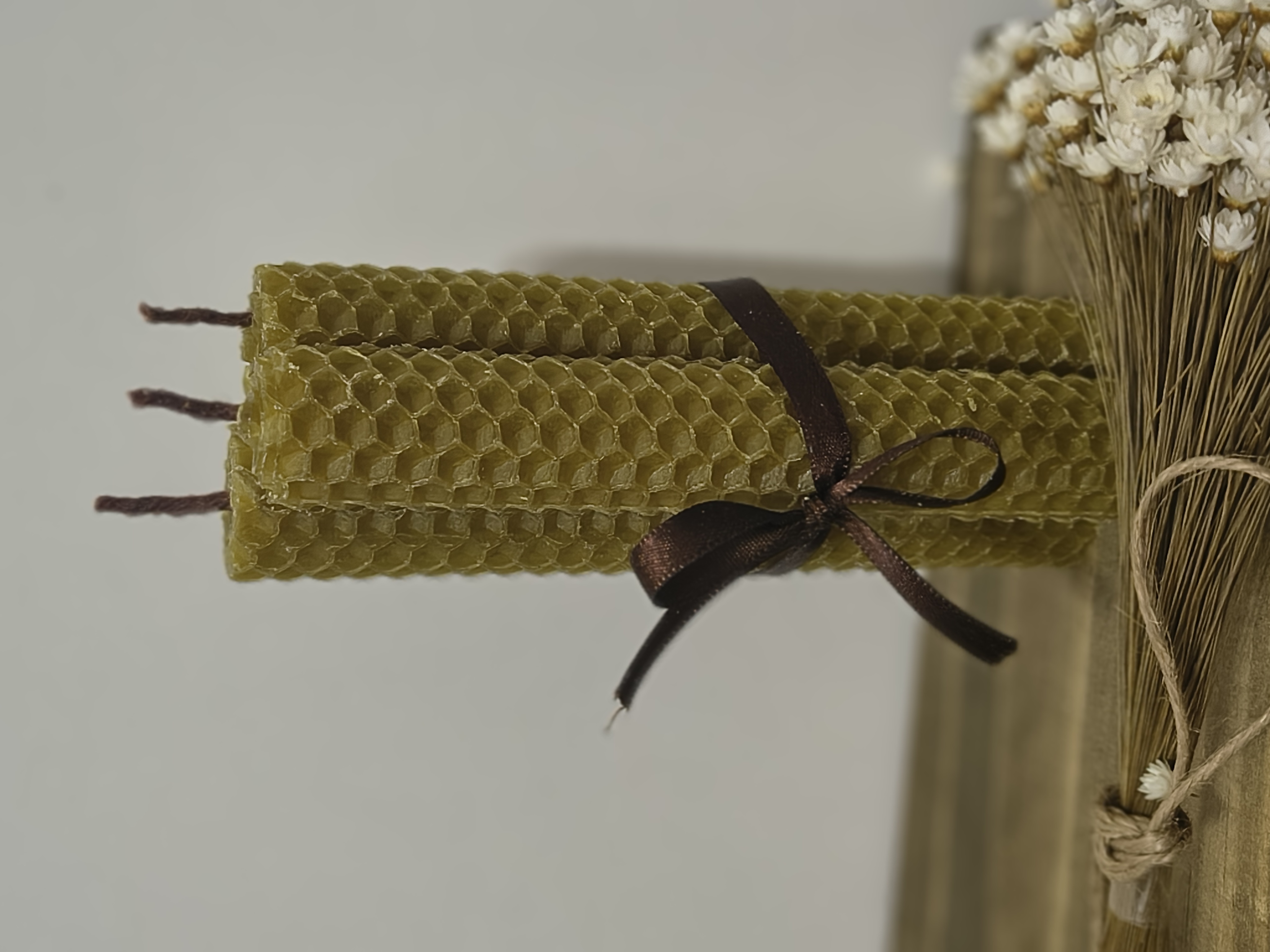 Três velas de cera de abelha alveolada (Ritual limpeza)