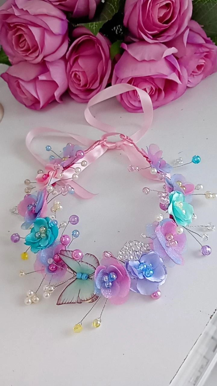 Tiara Flor de Lírio (aramada)