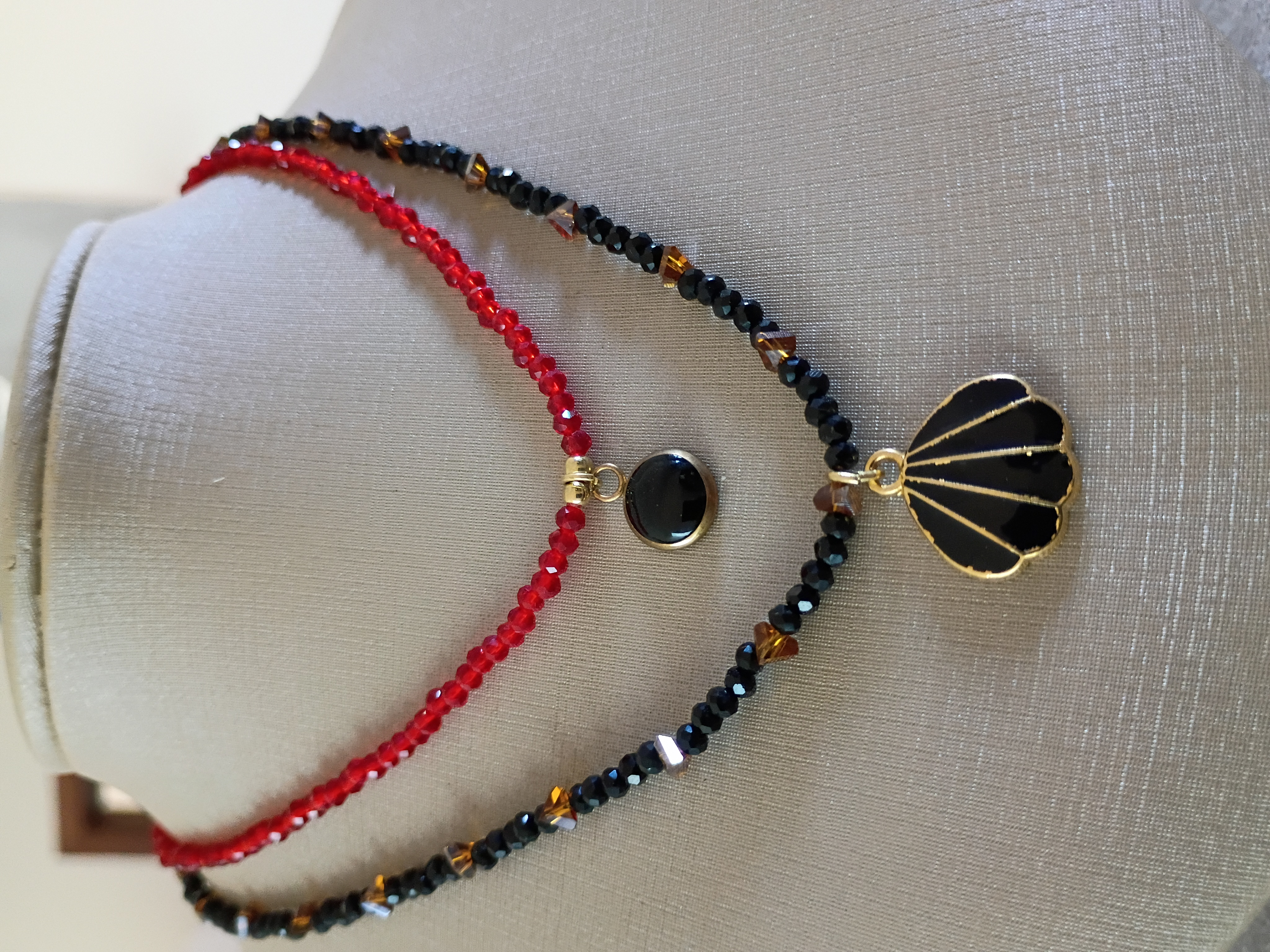 Chokers com cristais