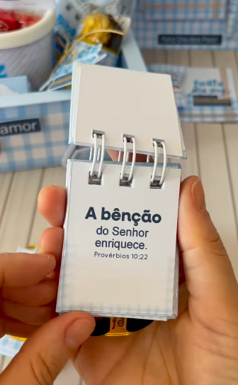Chaveiro Mini Bíblia Dia dos Pais | Lembrancinha Cristã Evangélica | Presente para Pai | Palavra de Deus