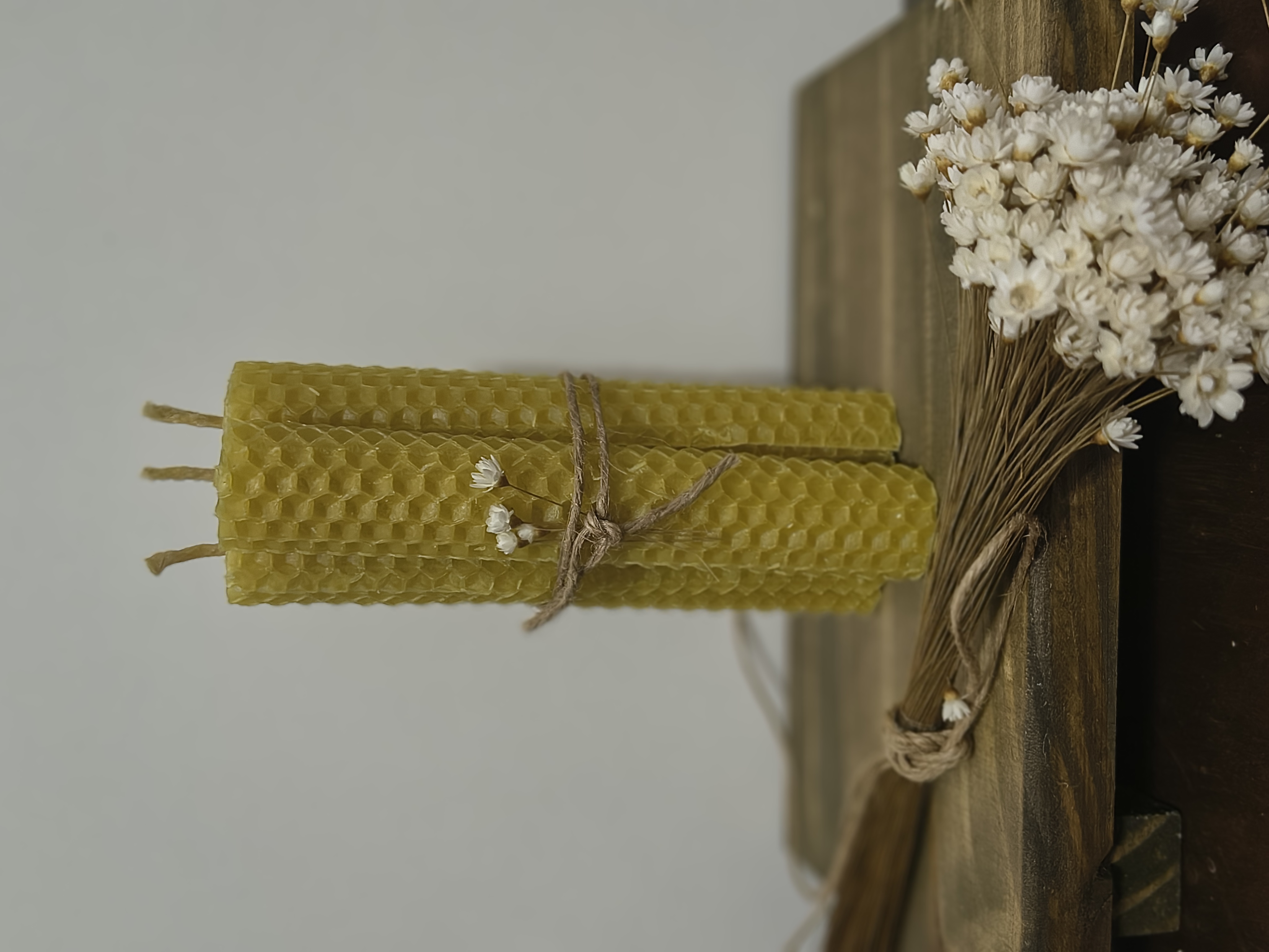 Três velas de cera de abelha alveolada (Ritual limpeza)